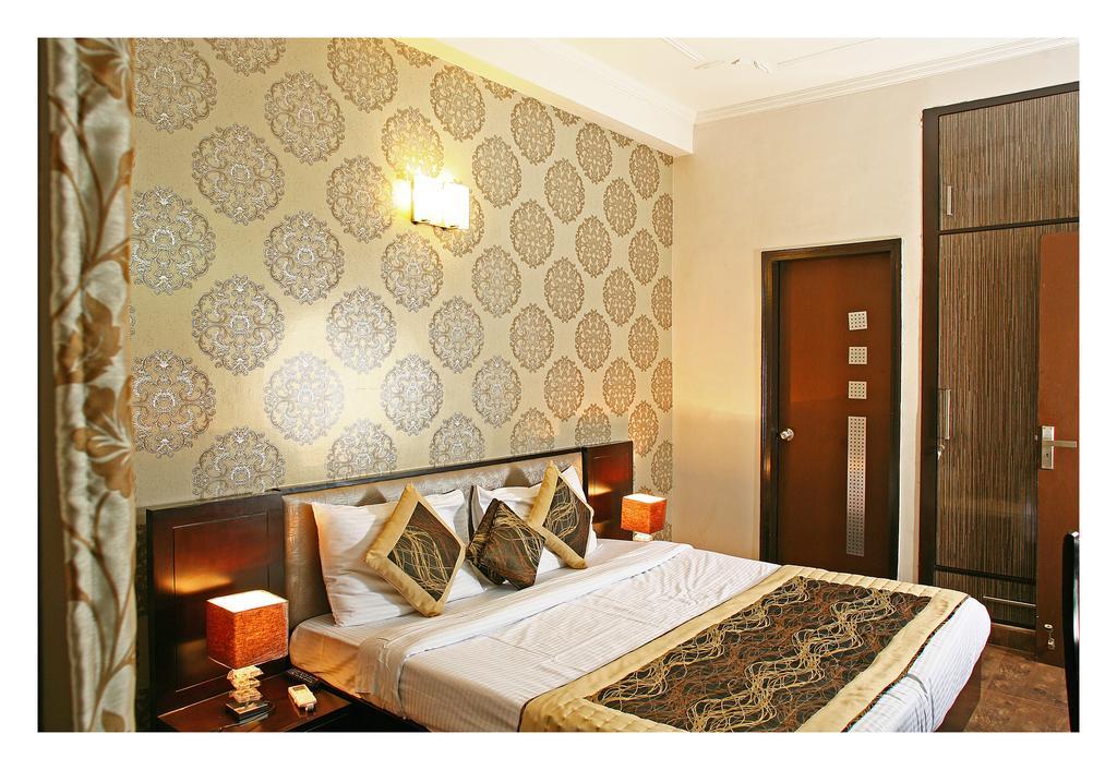 Evergreen 2Bhk Service Apartment Vasant Kunj Fortis Ilbs Нью-Делі Екстер'єр фото