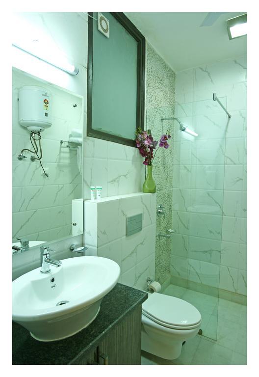 Evergreen 2Bhk Service Apartment Vasant Kunj Fortis Ilbs Нью-Делі Екстер'єр фото